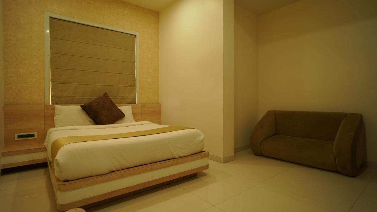 Hotel Wisteria Blue Samarda Kaliāsot Exterior foto